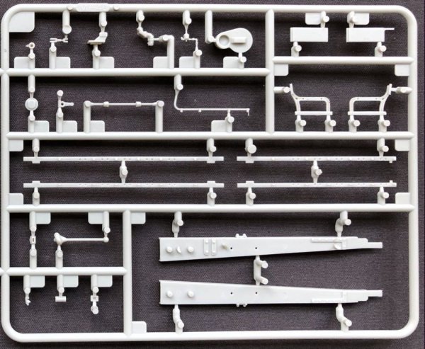 Thunder Model 35400 Russian ChTZ S60 Stalinetz 1/35