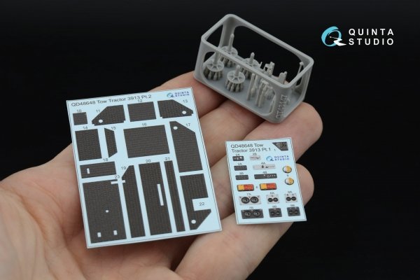 Quinta Studio QD+48648 Russian naval tow tractor 3913 3D-Printed &amp; coloured Interior on decal paper (RFM) (with 3D-printed resin parts) 1/48