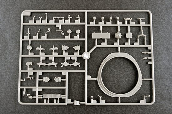 Trumpeter 09587 Russian T-80BVM MBT 1/35