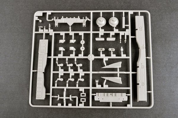 Trumpeter 09610 Russian T-72B3 with 4S24 Soft Case ERA &amp; Grating Armour 1/35