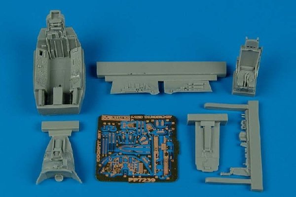 Aires 7239 F-105D Thunderchief cockpit set 1/72 Trumpeter