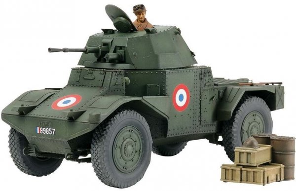 Tamiya 32411 AMD 35 FRENCH ARMORED CAR 1940 (1:35)