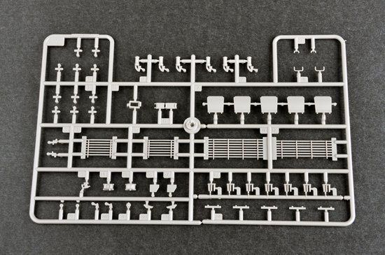 Trumpeter 09507 Russian T-72B2 MBT (ROGATKA) 1/35