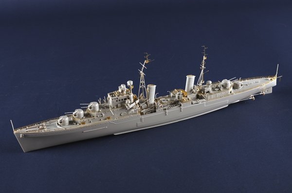 Trumpeter 05366 HMS Naiad 1/350