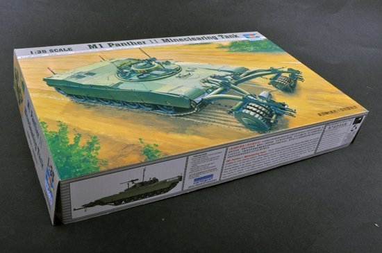 Trumpeter 00346 M1 Panther Ⅱ Mineclearing Tank (1:35)