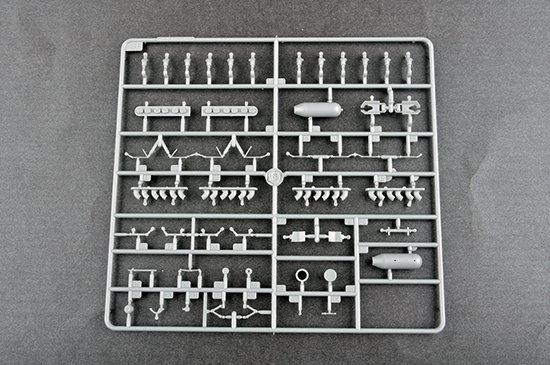 Trumpeter 02212 P-40N War Hawk 1/32