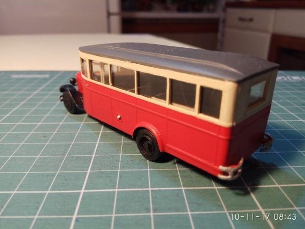 Zebrano 72110 ZiS-8 Soviet Bus 1/72