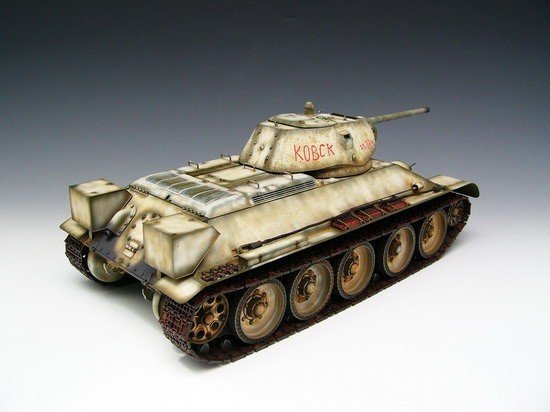 Trumpeter 00905 T-34/76 Model 1942 1/16