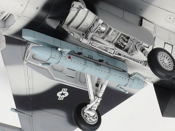 Tamiya 61106 F-16C/N AGGRESSOR/ADVERSARY 1/48