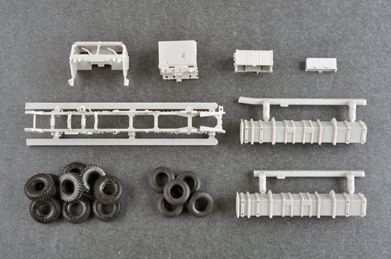 Trumpeter 07158 M983 HEMTT &amp; M901 Launching Station w/MIM-104 Patriot SAM System (PAC-2) 1/72