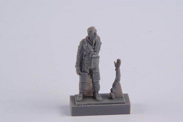 CMK F48351 Viggen Pilot Climbing Ladder into cockpit SPH/TAR 1/48