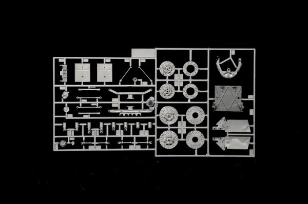 Italeri 4704 ALFA ROMEO 179 - 179C (1:12)