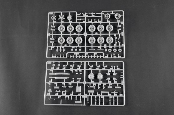 Trumpeter 09604 T-72M1 MBT 1/35