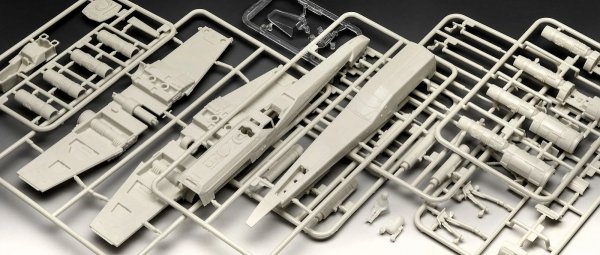 Revell 06791 Star Wars: The Mandalorian and Grogu New Republic X-Wing Fighter 1/57