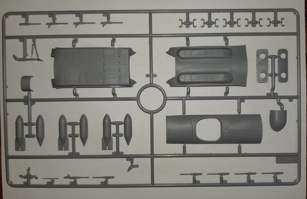 ICM 48264 He 111H-20, WWII German Bomber 1/48