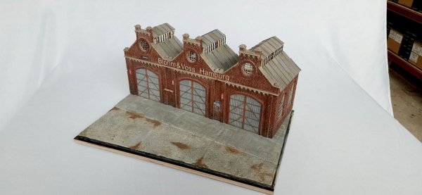 RT-Diorama 35285 Diorama-Base: &quot;Industrial Hangars&quot; 1/35