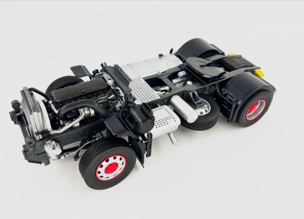 Italeri 3963 IVECO S-WAY 1/24