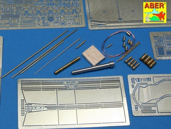 Aber 35K08 German medium tank Pz. Kpfw. III Ausf. N (Sd. Kfz.141) (1:35)