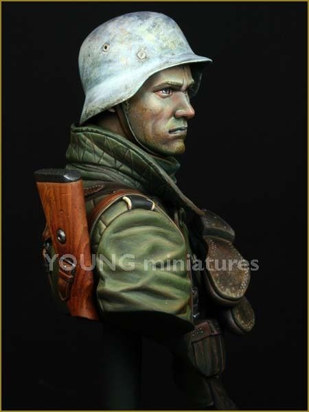 Young Miniatures YM1825 German Infantry Russian Front WWII 1/10