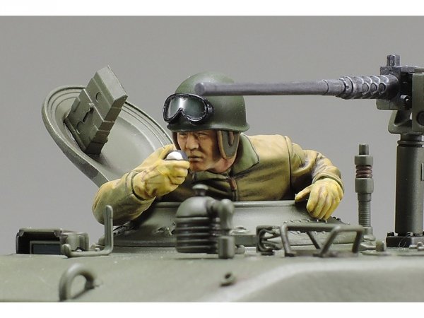 Tamiya 35346 U.S. Medium Tank M4A3E8 Sherman Easy Eight