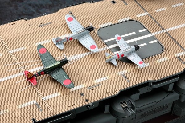 Hasegawa 40124 IJA Aircraft Carrier Akagi "Pearl Harbor Attack" Limited Edition 1/350