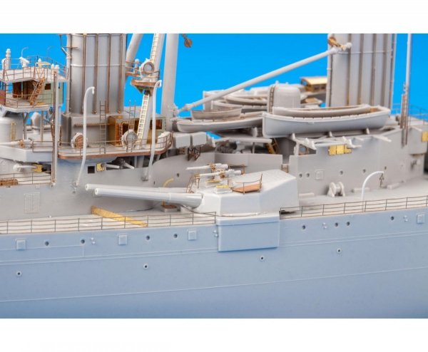 Eduard 53258 HMS Dreadnought 1915 1/350 TRUMPETER
