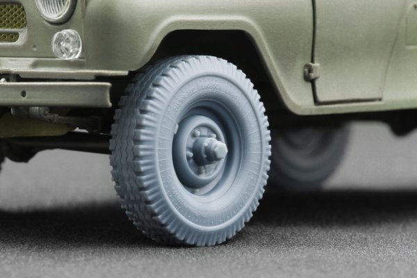 ScaleX WM 35007 UAZ 469 Ordinary wheel set (for Trumpeter) 1/35
