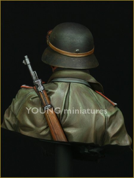 Young Miniatures YM1819 German Feldgendarmerie WWII 1/10
