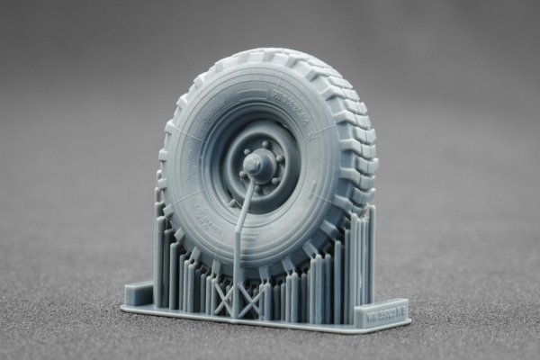 ScaleX WM 35023 Unimog 404 11.0R20 XOrdinary v2 Ordinary wheel set (for AK-Interactive, ICM, Revell) 1/35
