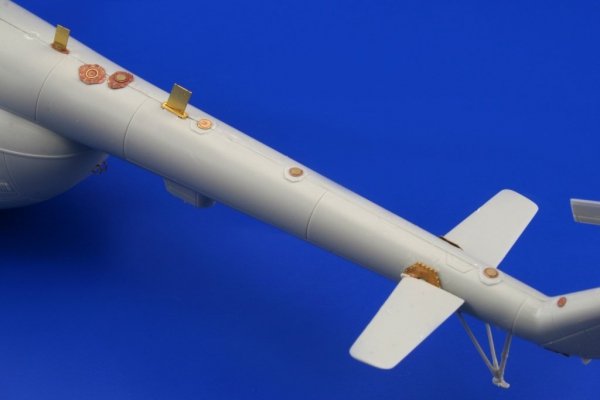 Eduard 72491 Mi-8 Hip exterior 1/72 HOBBY BOSS