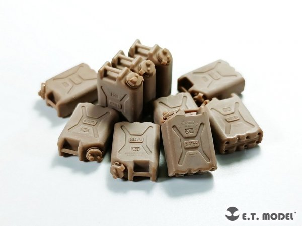 E.T. Model P35-241 US ARMY 20L WATER CANS SET(3D Printed) 1/35