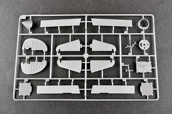 Trumpeter 03227 P-40F War Hawk 1/32