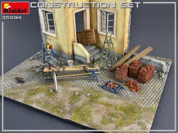 MiniArt 35594 Construction Set Kit: Ladders, Table, Buckets, Bricks, Cart, Anvil, Beams, Jack Stand &amp; Tools 1/35