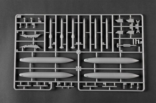 Trumpeter 05864 Chinese J-20S Mighty Dragon 1/48