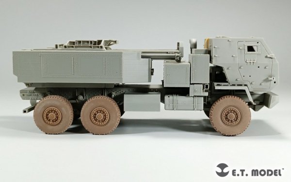 E.T. Model P35-127 Modern U.S. M142 High Mobility Artillery Rocket System（HIMARS）Sagged Wheels for Trumpeter kit 1/35