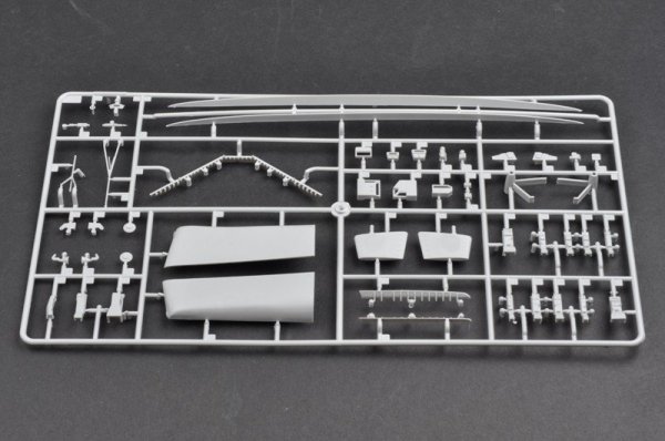 Trumpeter 03702 German Bismarck Battleship (1:200)