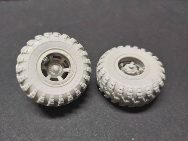 Panzer Art RE35-616 KRAZ-255B road wheels 1/35