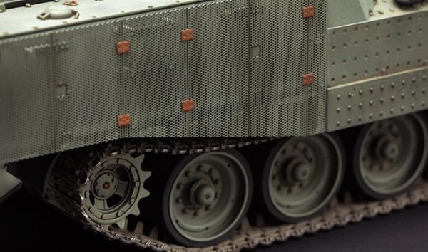 Meng Model SS-008 ISRAEL HEAVY ARMOURED PERSONNEL CARRIER ACHZARIT LATE (1:35)