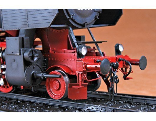 Trumpeter 00210 Kriegslokomotive BR52 (1:35)