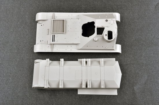 Trumpeter 09505 Soviet SU-101 SPA 1/35