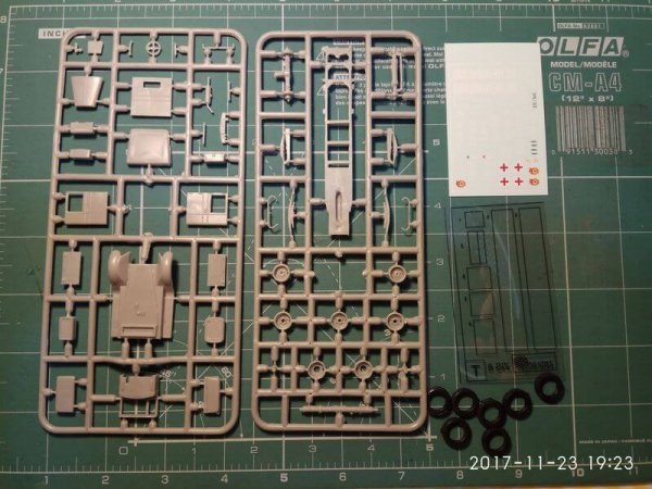 Zebrano 72110 ZiS-8 Soviet Bus 1/72