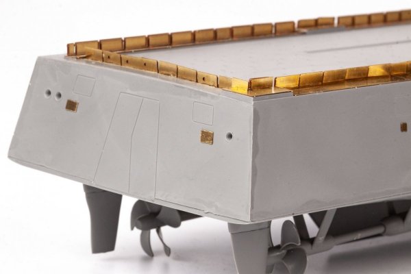 Eduard 53288 USS DDG-1000 Zumwalt SNOWMAN MODELS, TAKOM 1/350