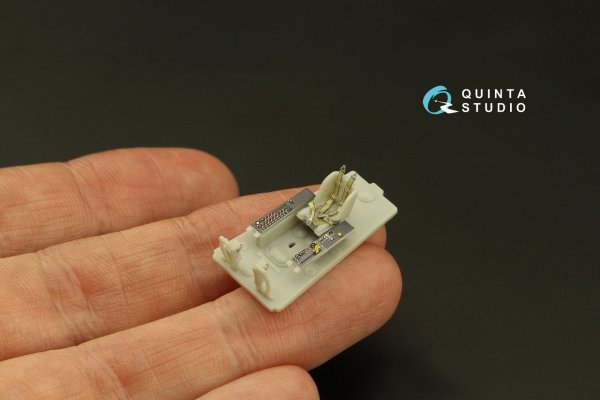 Quinta Studio QD72093 Ta 152C/H 3D-Printed &amp; coloured Interior on decal paper (Dragon) 1/72