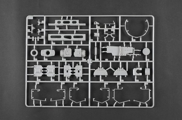 Trumpeter 00955 Pz.Bef.Wg.Fahrgestell Pz.Kpfw.III.Ausf.J 1/16