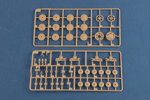 Hobby Boss 80151 German Type III/IV Hybrid Chassis Tank Small Turret 1/35