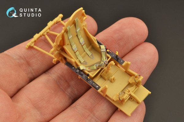 Quinta Studio QD32129 Hs 129B-2 3D-Printed &amp; coloured Interior on decal paper ( Zoukei-Mura ) 1/32
