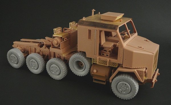 Panzer Art RE35-121 Road wheels for M1070 truck tractor 1/35