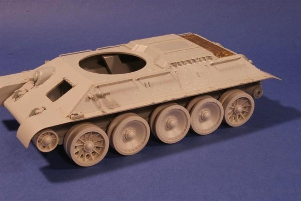 Panzer Art RE35-169 T-34 with captured “Panther” road wheels (183 and 174 Zavod) 1/35