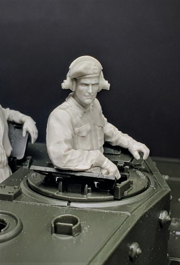 Panzer Art FI35-166 British tank commander coverall 1/35