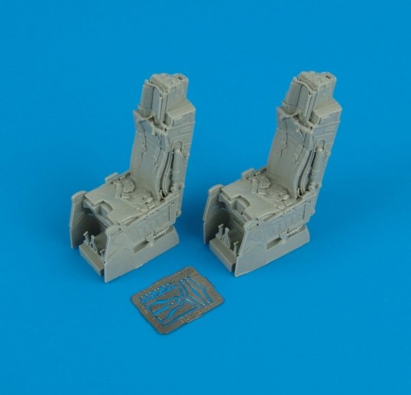 Quickboost QB32031 F-15E ejection seats with safety belts Tamiya 1/32